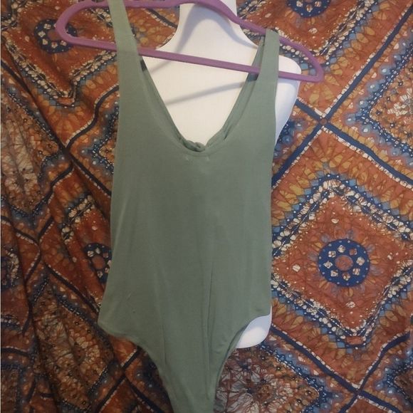 Heart & Hips Green Lace Up Bodysuit - Picture 2 of 5